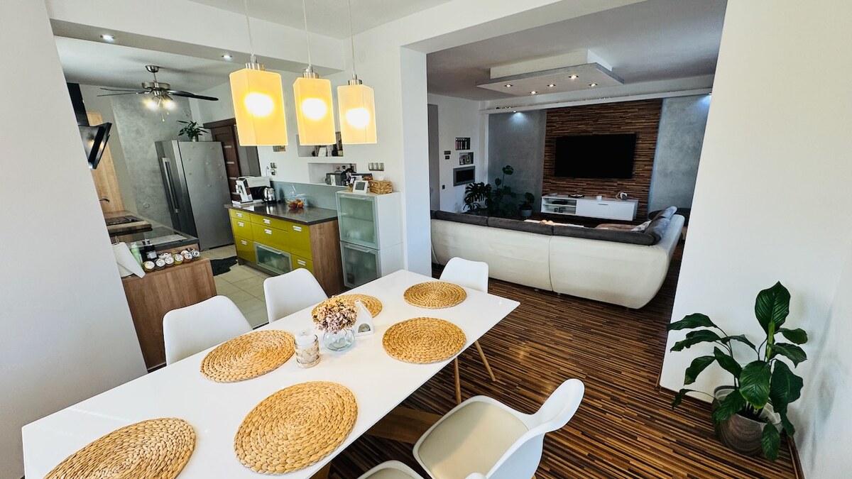 Na predaj 5 i dvojgeneračný RD Radobica - pozemok 1256 m² — foto 15