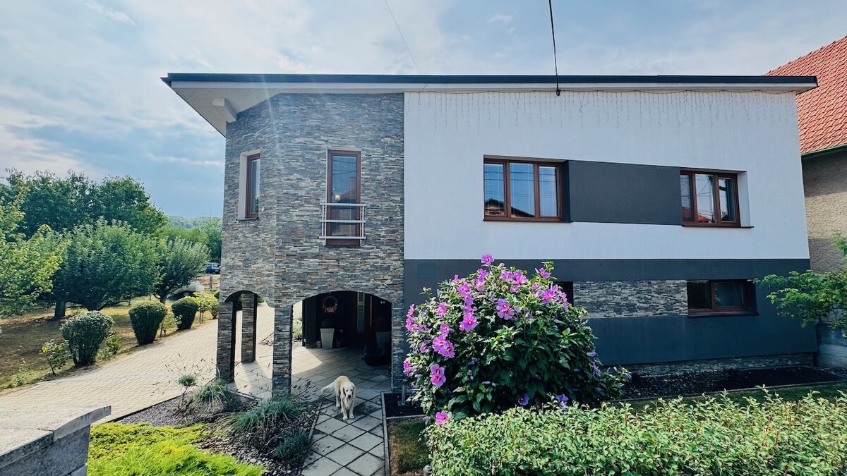 Na predaj 5 i dvojgeneračný RD Radobica - pozemok 1256 m² — foto 3