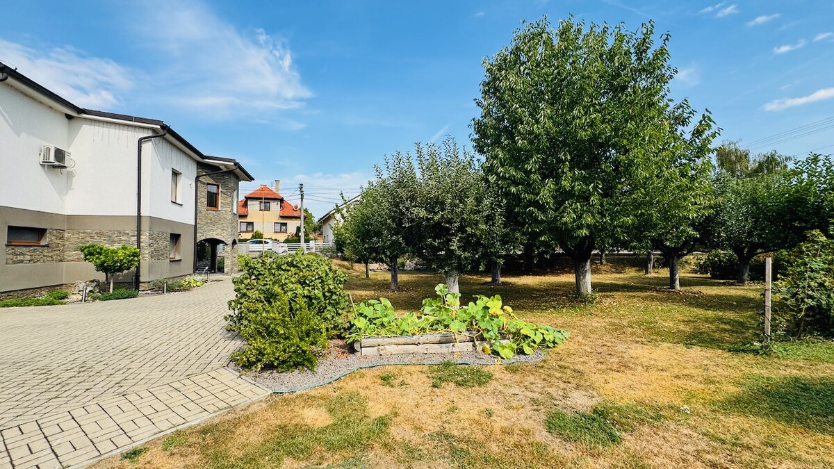 Na predaj 5 i dvojgeneračný RD Radobica - pozemok 1256 m² — foto 4