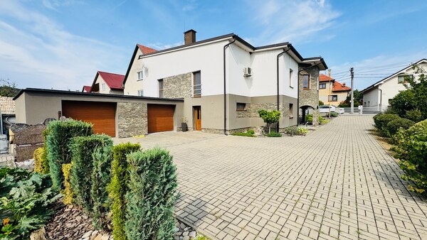 Na predaj 5 i dvojgeneračný RD Radobica - pozemok 1256 m²