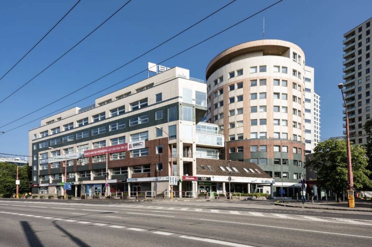 Administratívny celok 299m2 + terasa ako bonus — foto 3