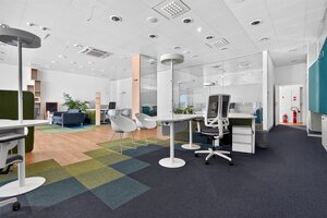 Obchodné priestory na námestí Topoľčany  PRENÁJOM — foto 12