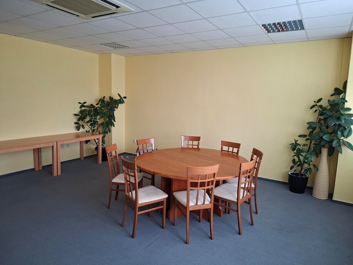 TOP CENA: Administratíva od 40m2, Dúbravka