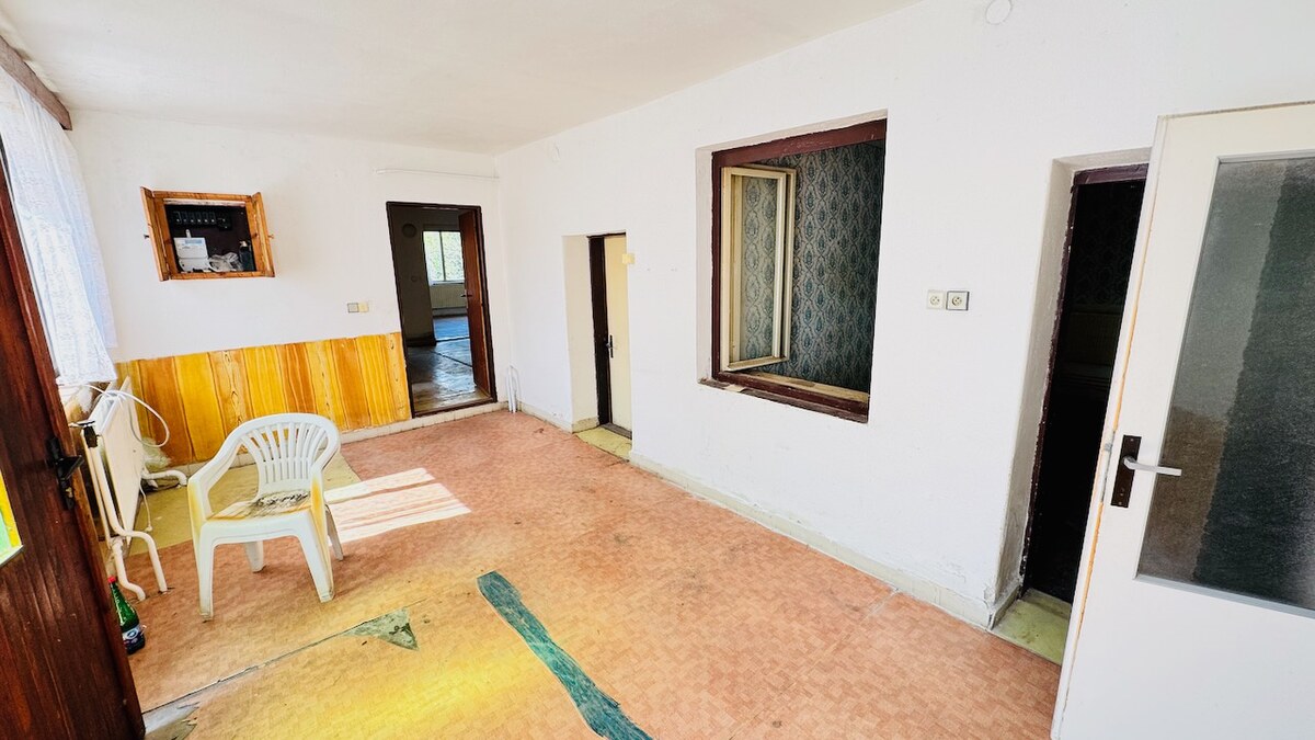 Na predaj 6-izbový rodinný dom (dvojdom) v Pažiti, pozemok 1445 m² — foto 14