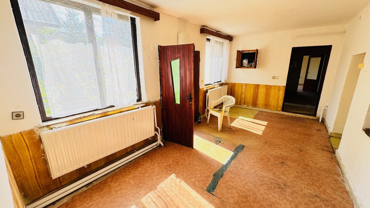 Na predaj 6-izbový rodinný dom (dvojdom) v Pažiti, pozemok 1445 m² — foto 15