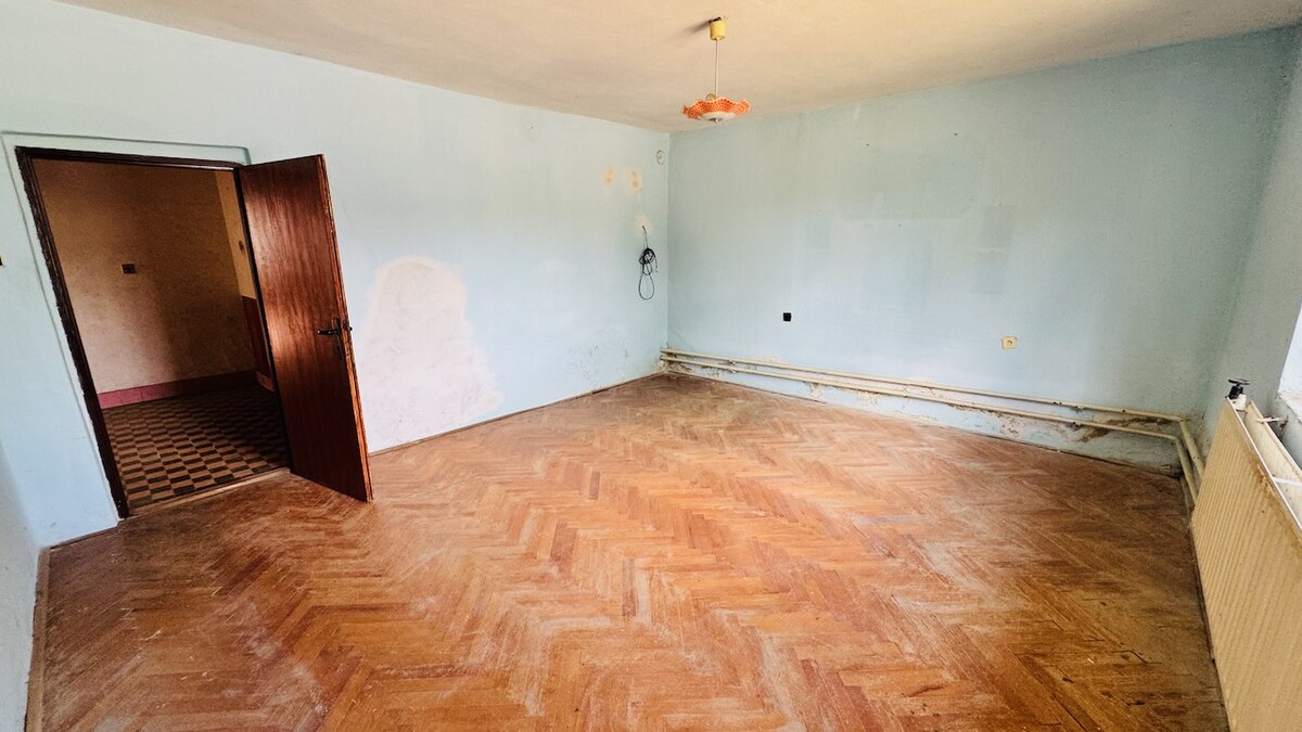 Na predaj 6-izbový rodinný dom (dvojdom) v Pažiti, pozemok 1445 m² — foto 22
