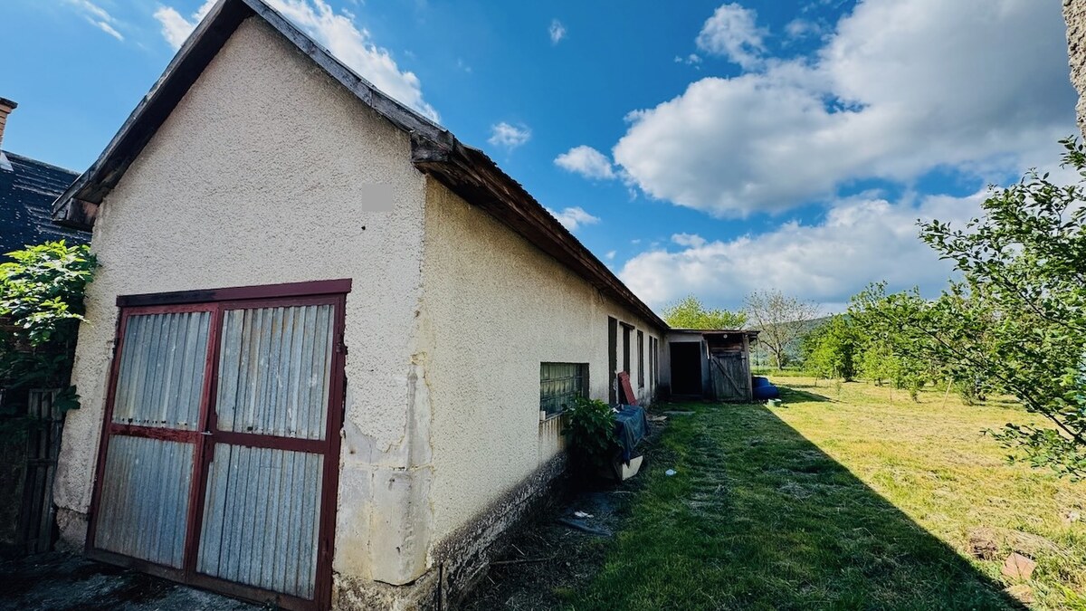 Na predaj 6-izbový rodinný dom (dvojdom) v Pažiti, pozemok 1445 m² — foto 23