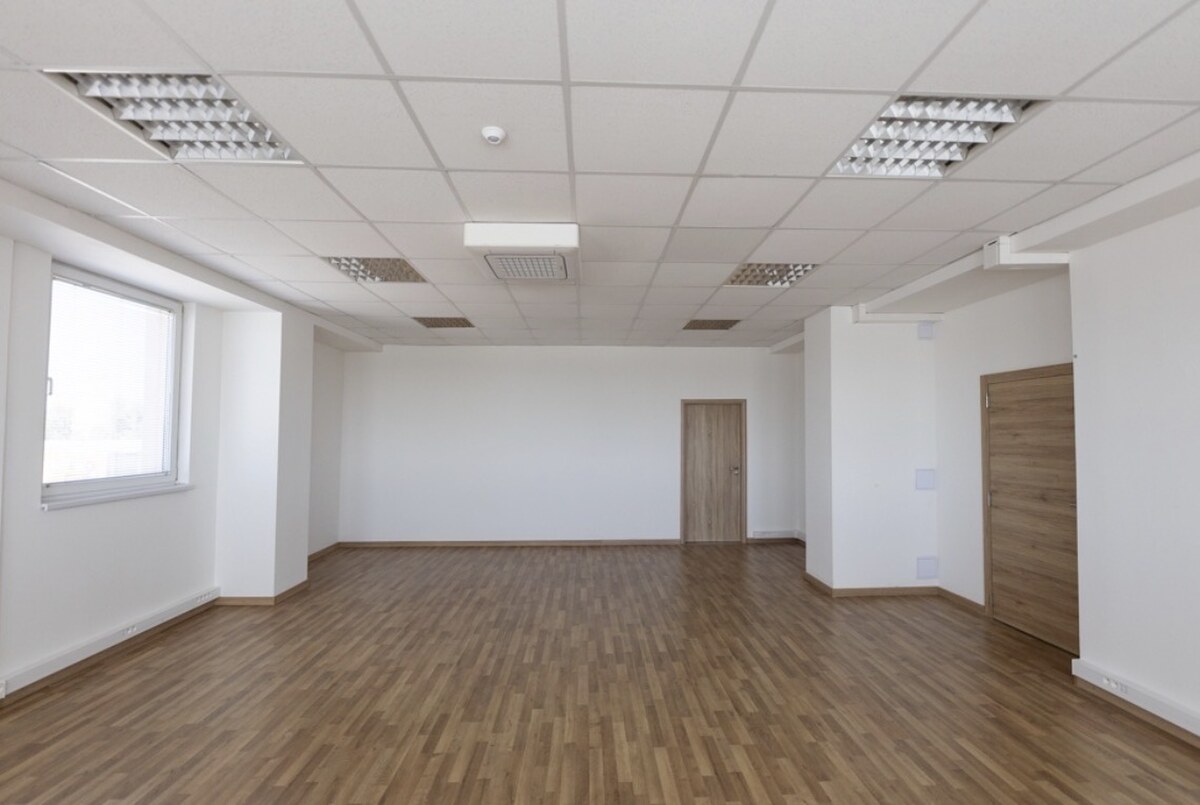 PREDAJ samostatné podlažie, kancelárie 258m2, Ružinov — foto 2