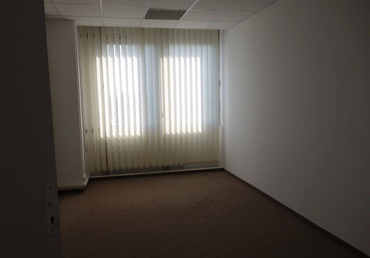 Kancelárske priestory 120 m2, Bratislava-Ružinov, Tomášikova, internet — foto 4