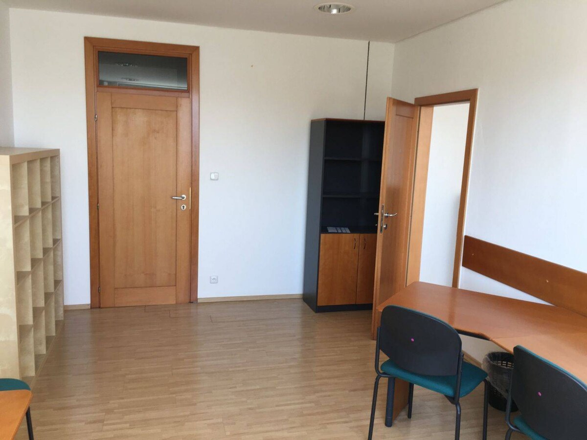 Prenájom kancelárskych a skladových priestorov pri Zlatých pieskoch. — foto 7
