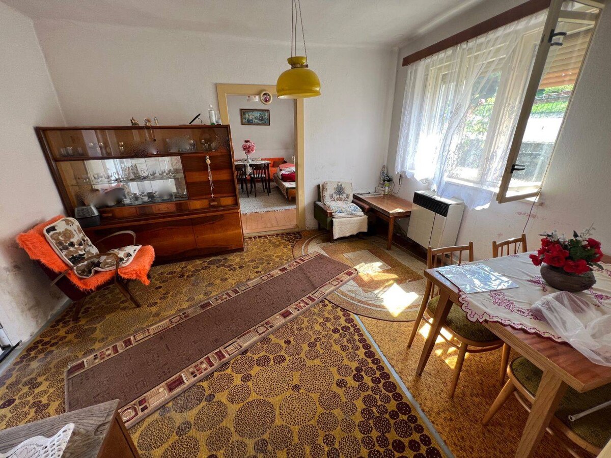 Rodinný dom Krnča v spoločnom dvore — foto 4