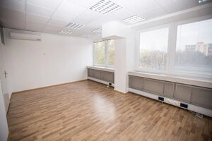 Menšia kancelária 25m2, Drieňová ul., Ružinov — foto 4