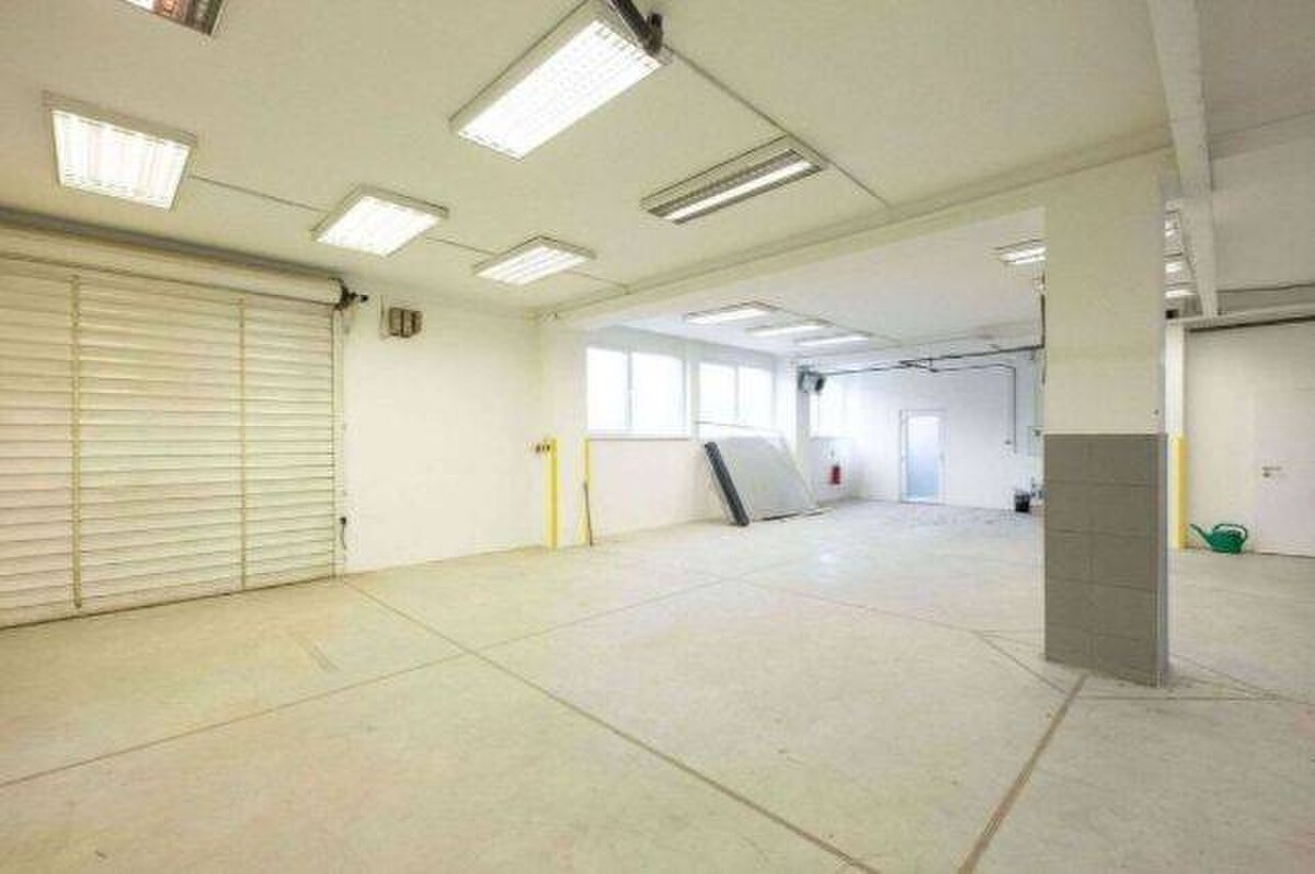 Skladovo - výrobné priestory / showroom 246m2, Vajnorská ul., Nové Mes