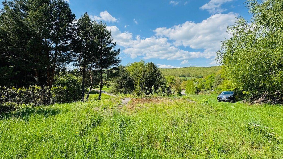 Na predaj stavebný pozemok 1052 m² – Horná Ves, časť Pacov