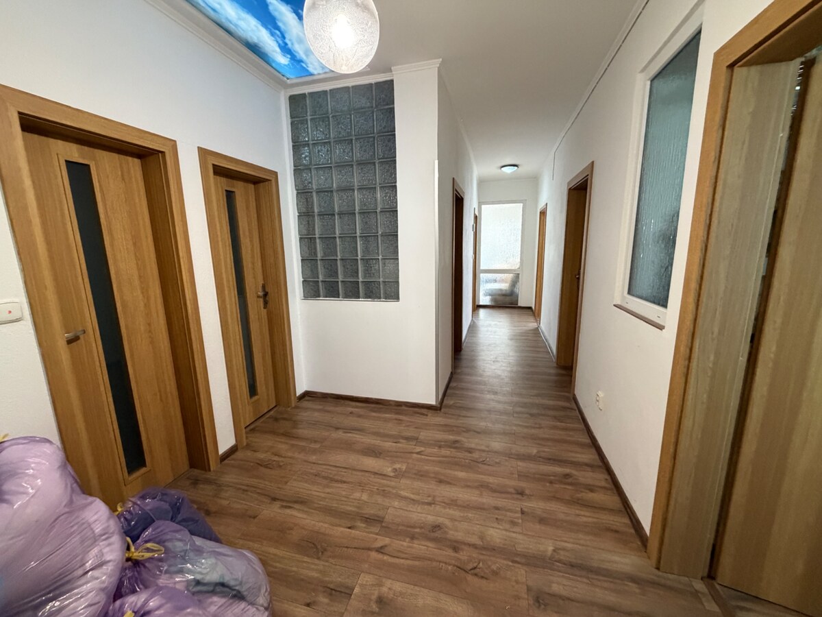 Veľký 3 izbový byt s terasou 154 m2 Topoľčany — foto 10