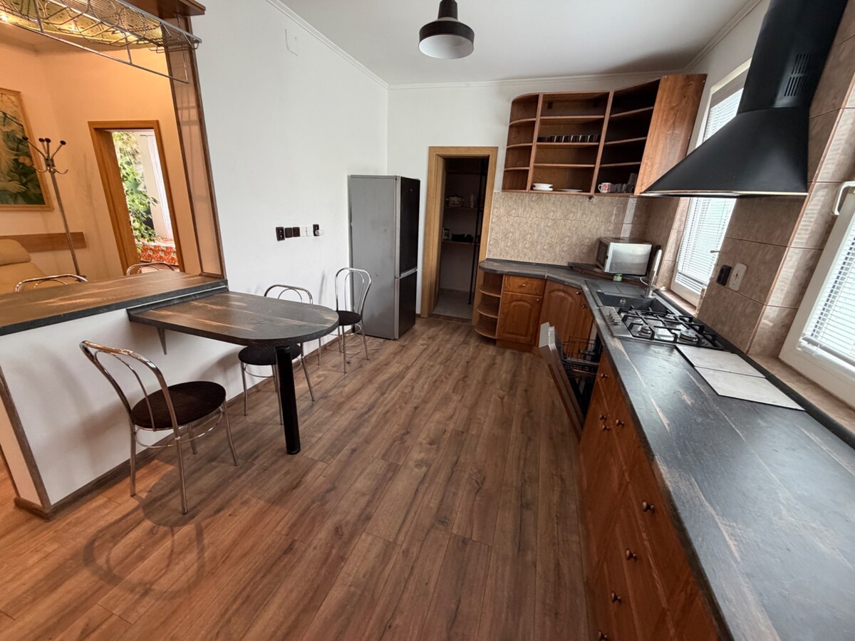 Veľký 3 izbový byt s terasou 154 m2 Topoľčany — foto 3