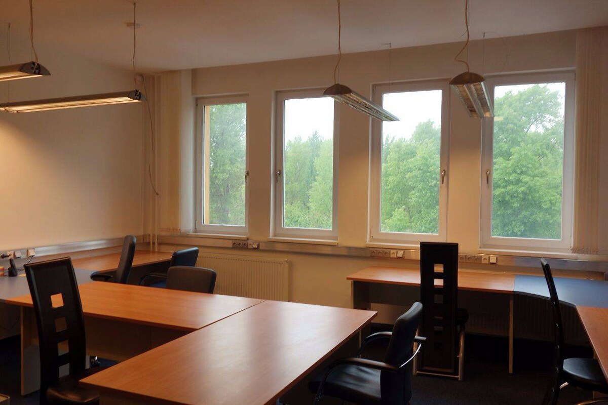 Kancelársky celok 100 m2, Bratislava II-Ružinov, bezproblémové parkova — foto 6