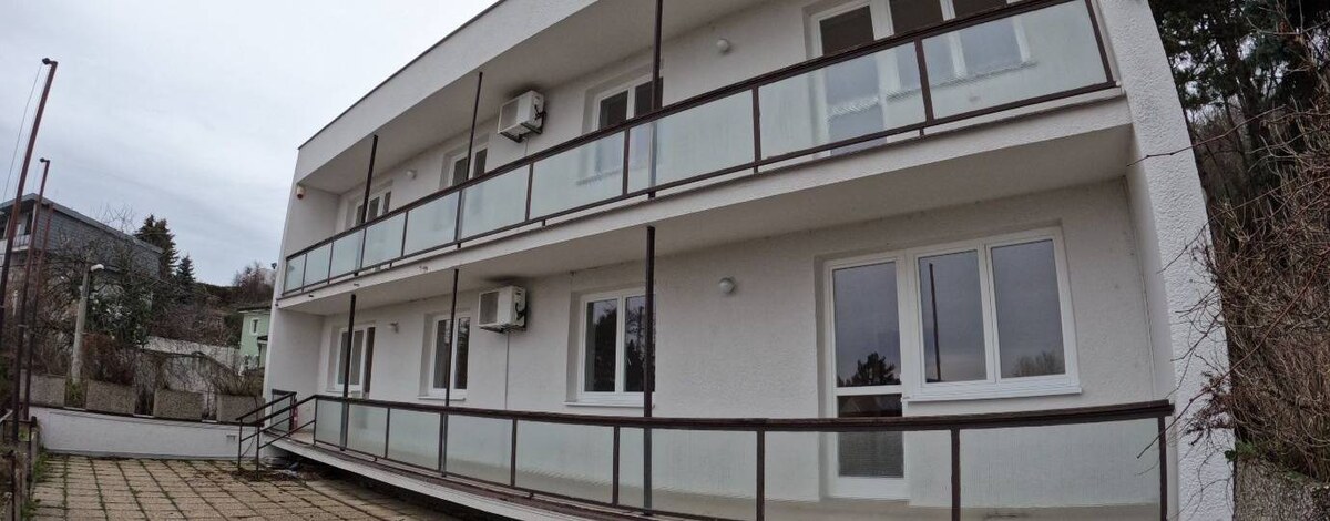 Prenájom kancelárskych priestorov 220 m2 v Starom Meste aj s parkovaní — foto 2