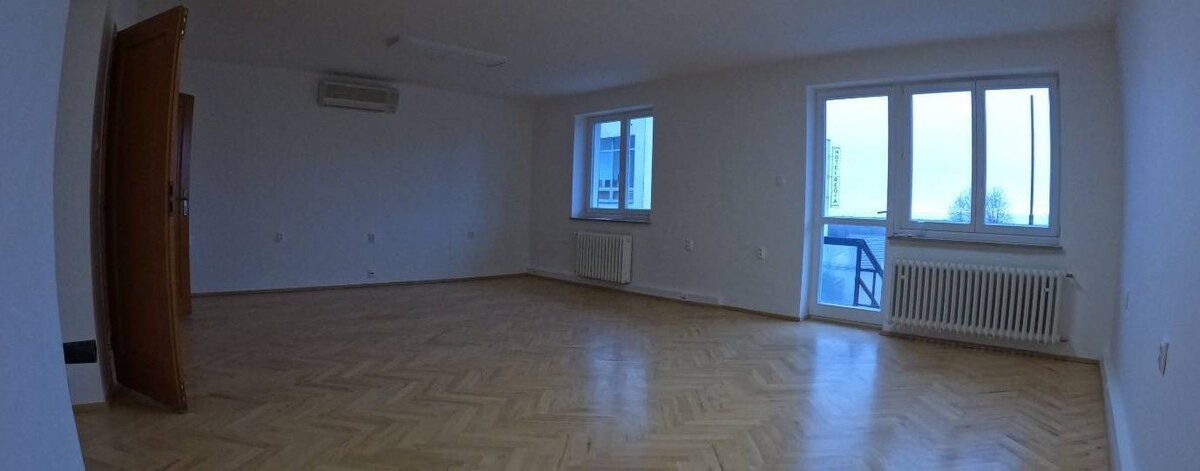 Prenájom kancelárskych priestorov 220 m2 v Starom Meste aj s parkovaní — foto 3
