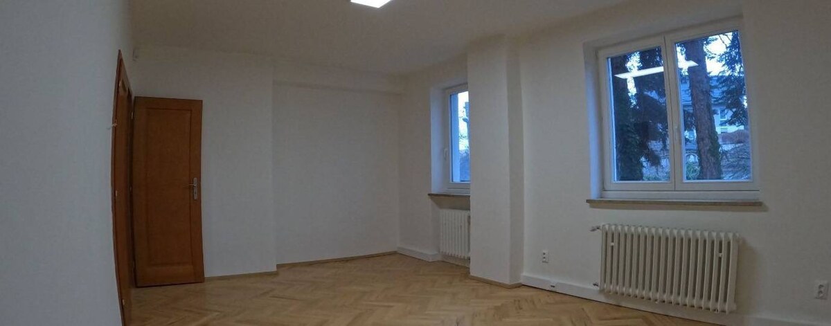 Prenájom kancelárskych priestorov 220 m2 v Starom Meste aj s parkovaní — foto 4
