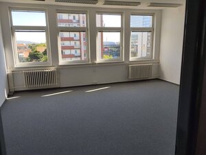 Kancelársky celok 180m2, Za kasárňou, Nové Mesto — foto 3