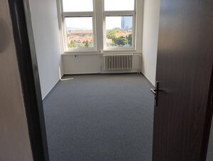 Kancelársky celok 180m2, Za kasárňou, Nové Mesto — foto 4