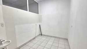 Prenájom priestoru - Topoľčany - námestie — foto 3