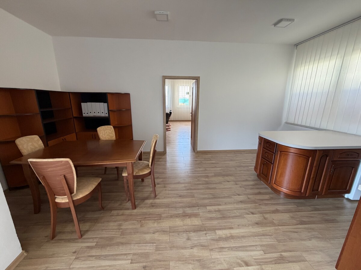 Prenájom priestorov kancelárie Topoľčany — foto 5