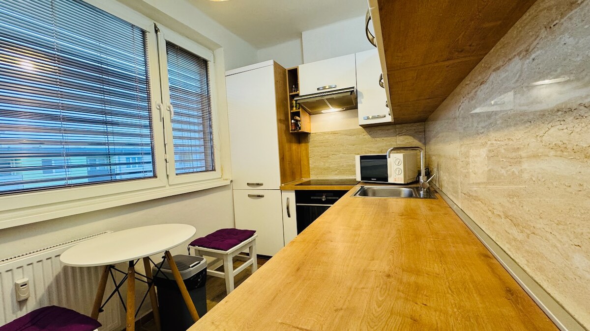 Na predaj 3 i  byt s loggiou Partizánske – centrum - rekonštrukcia — foto 2