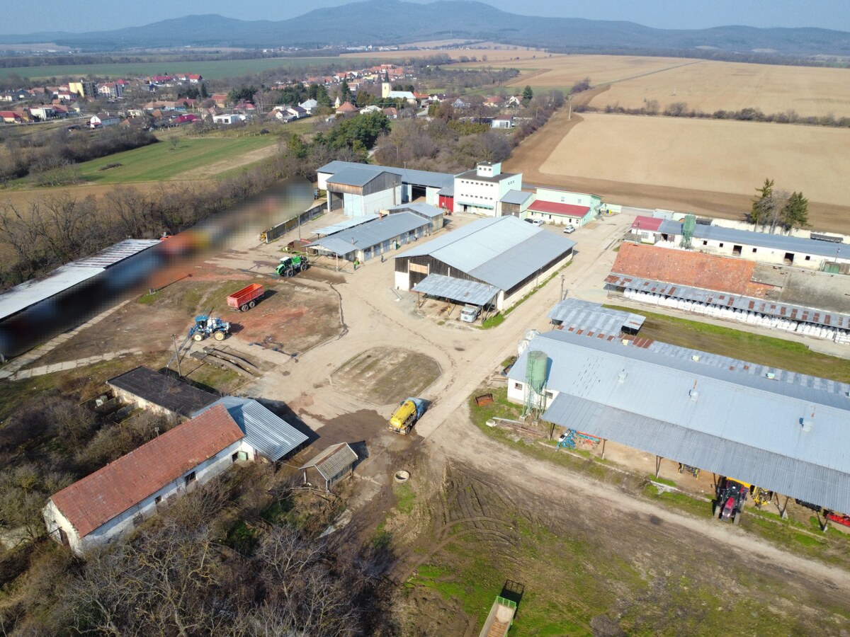 Priemyselný areál (družstvo) Blesovce — foto 7