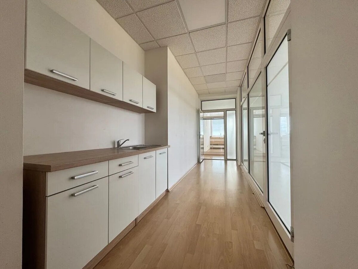 Kancelársky celok 113m2, Drieňová, Ružinov