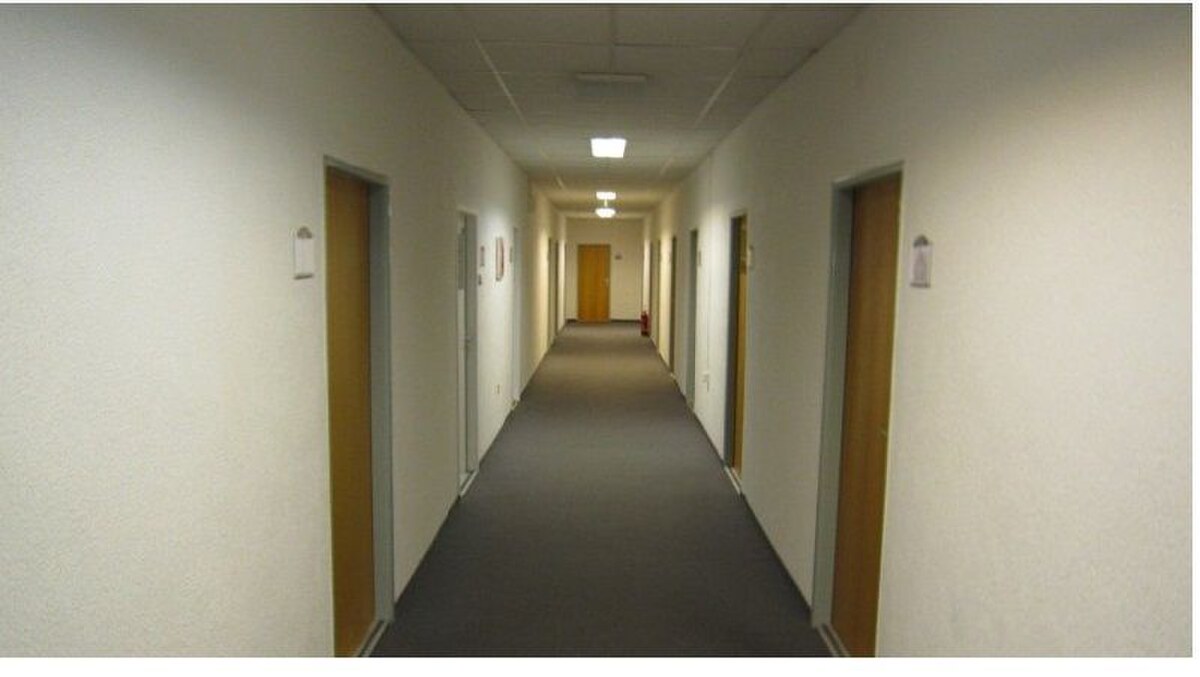 Kancelárie 30m2 Lake Building, Drieňová ul.