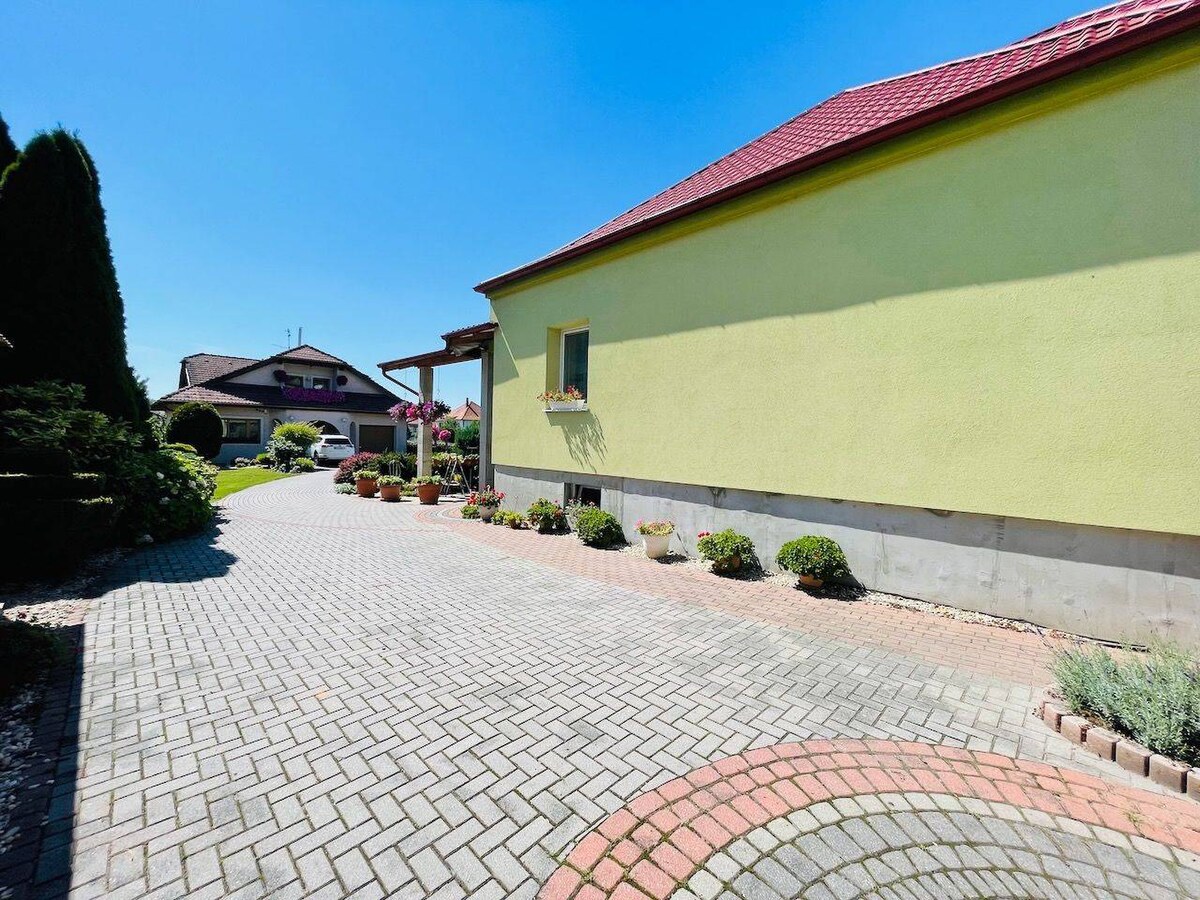 Na predaj 2 RD v Partizánskom - Veľké Bielice pozemok 1730 m2 — foto 24