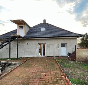 Predám 4-izbový RD v obci Veľké Zálužie — foto 1