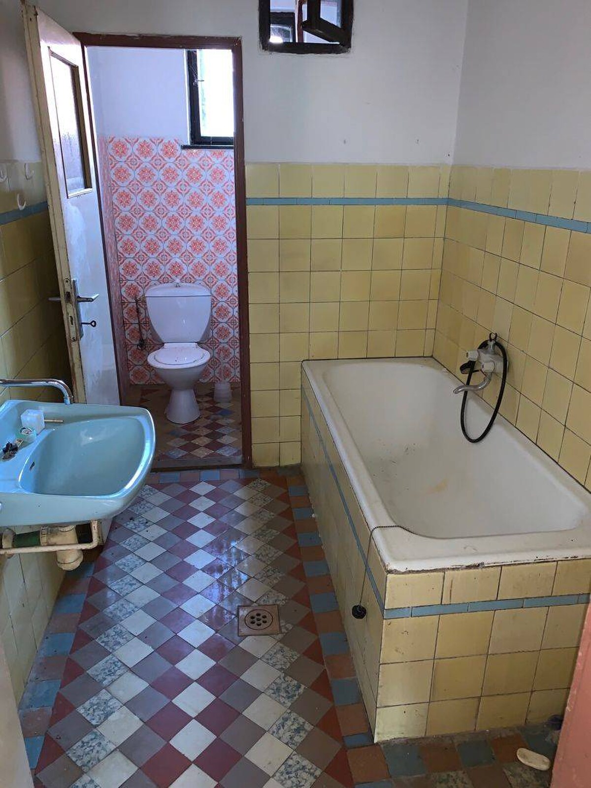 Na predaj dvojgeneračný 6 i RD vo V. Kršteňanoch — foto 12