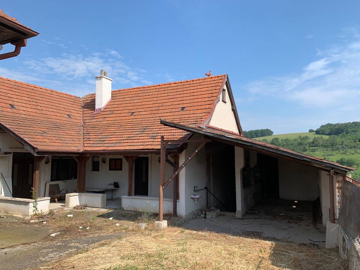 Na predaj dvojgeneračný 6 i RD vo V. Kršteňanoch — foto 2