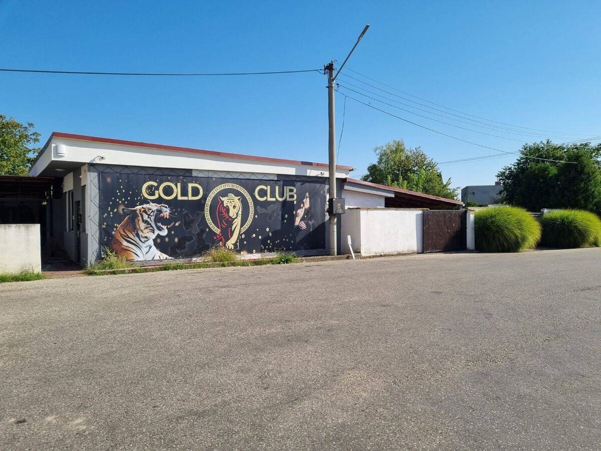 Obchodný priestor /bar, kaviareň, herňa.../ Komjatice — foto 4