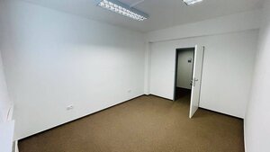Na prenájom obchodné a administratívne priestory v Partizánskom — foto 11