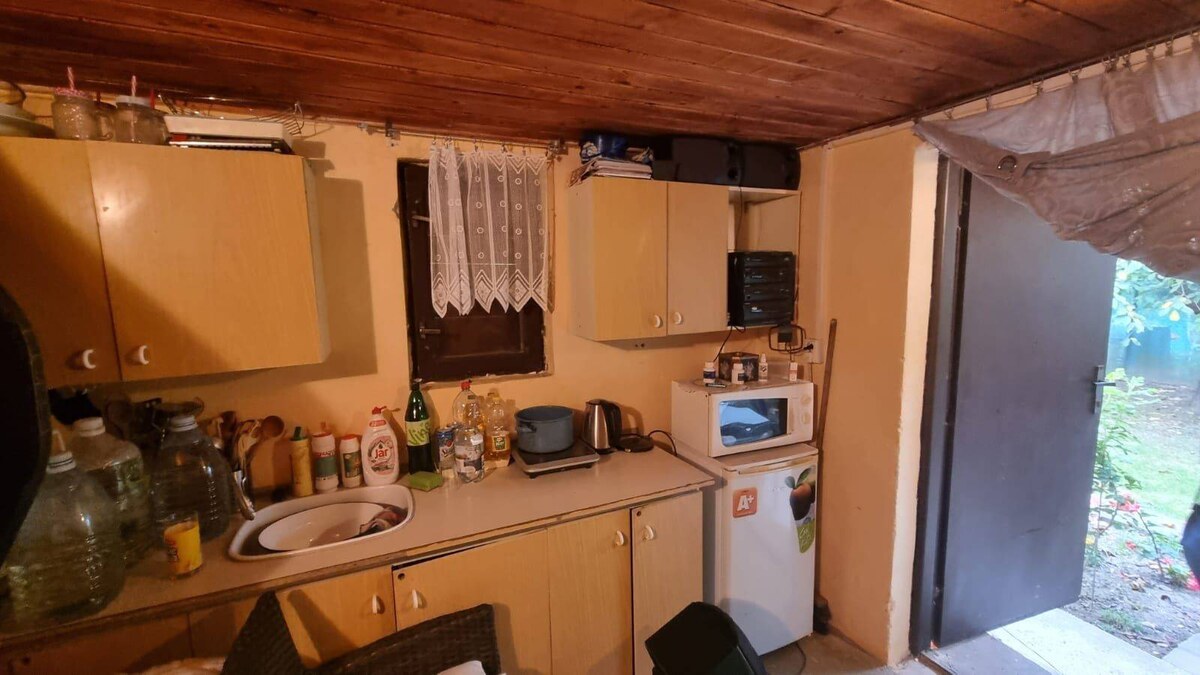 Chata so záhradou Kráľová nad Váhom — foto 9