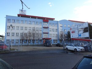 Kancelárske priestory s rozvinutými službami — foto 1