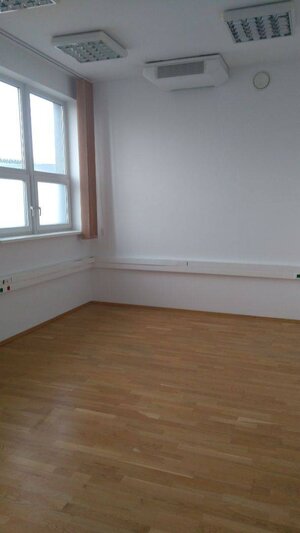 Kancelárske priestory na prenájom  v Petržalke 400 m2. — foto 1
