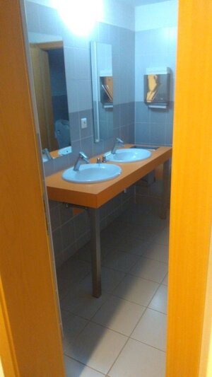 Prenájom kancelárií 627 m2 v Dúbravke. — foto 11