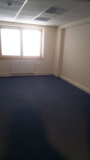 Prenájom kancelárií 627 m2 v Dúbravke. — foto 8