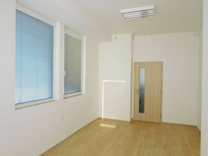 Na prenájom kancelárie od 13 do 18 m² v priemyselnej časti Trnavy — foto 2