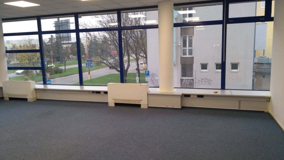 Kancelársky priestor 110,34 m2 v širšom centre Bratislavy — foto 2