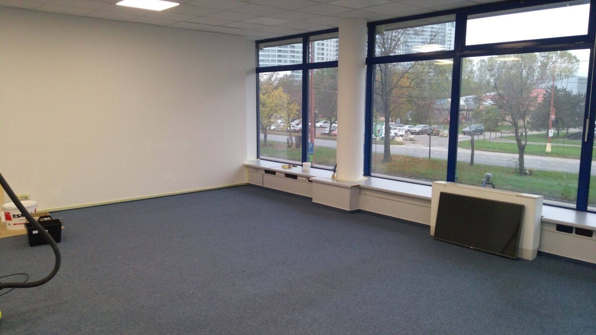 Kancelársky priestor 110,34 m2 v širšom centre Bratislavy — foto 3