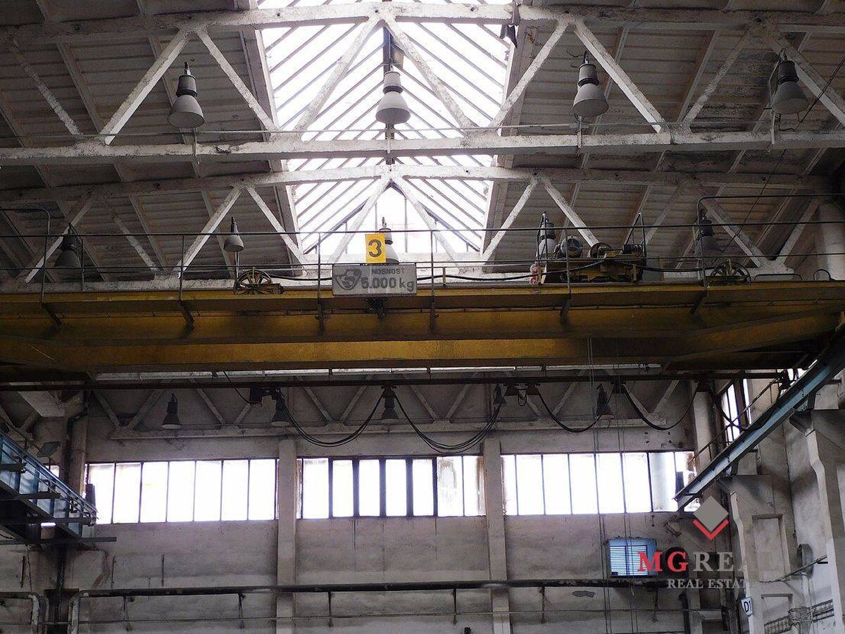 Na prenájom 1700 m2 výrobno-skladové priestory v Trnave — foto 2