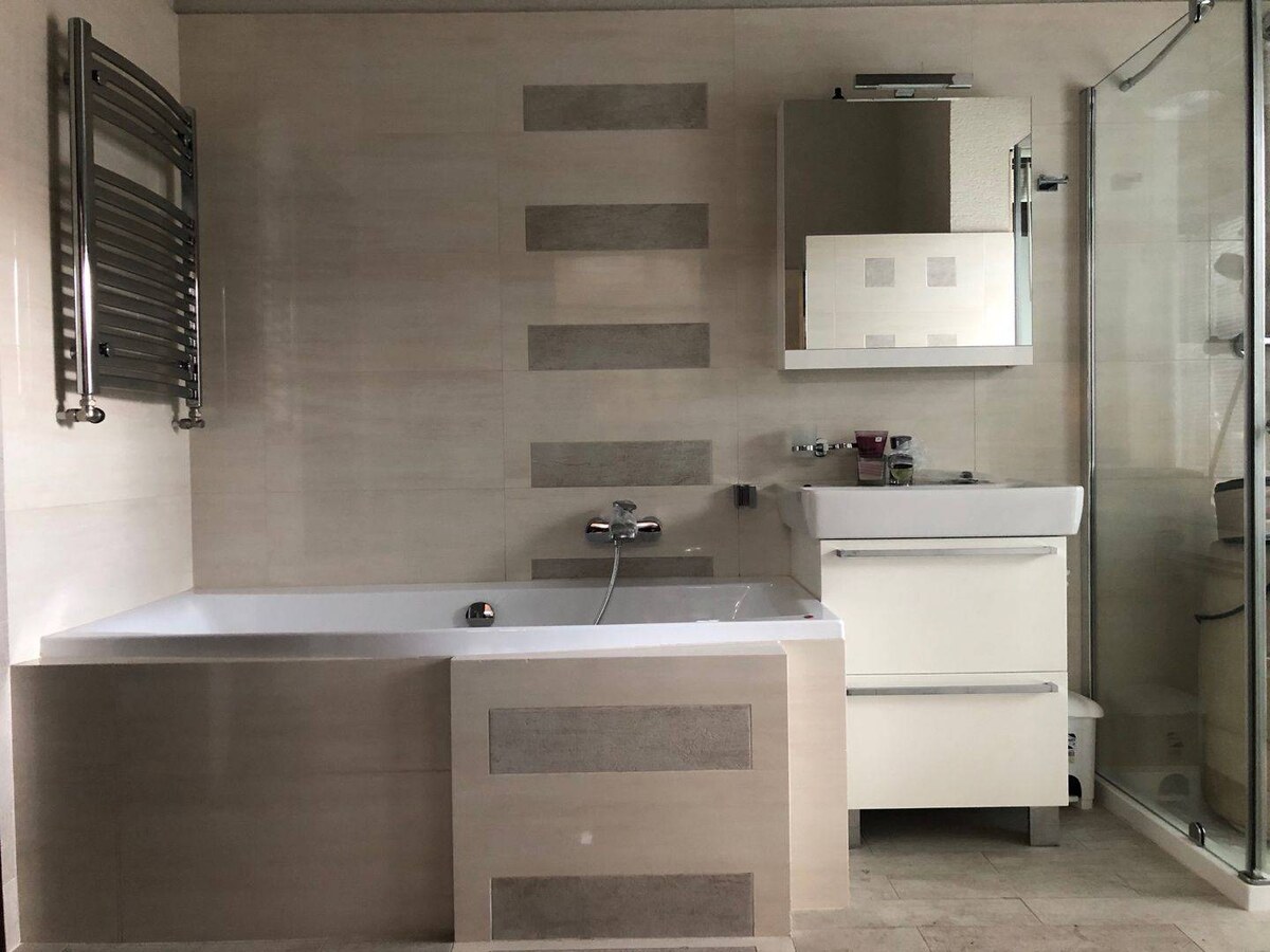 Luxusný  mezonet so saunou a terasou Topoľčany / Centrum / 2 garáže — foto 21