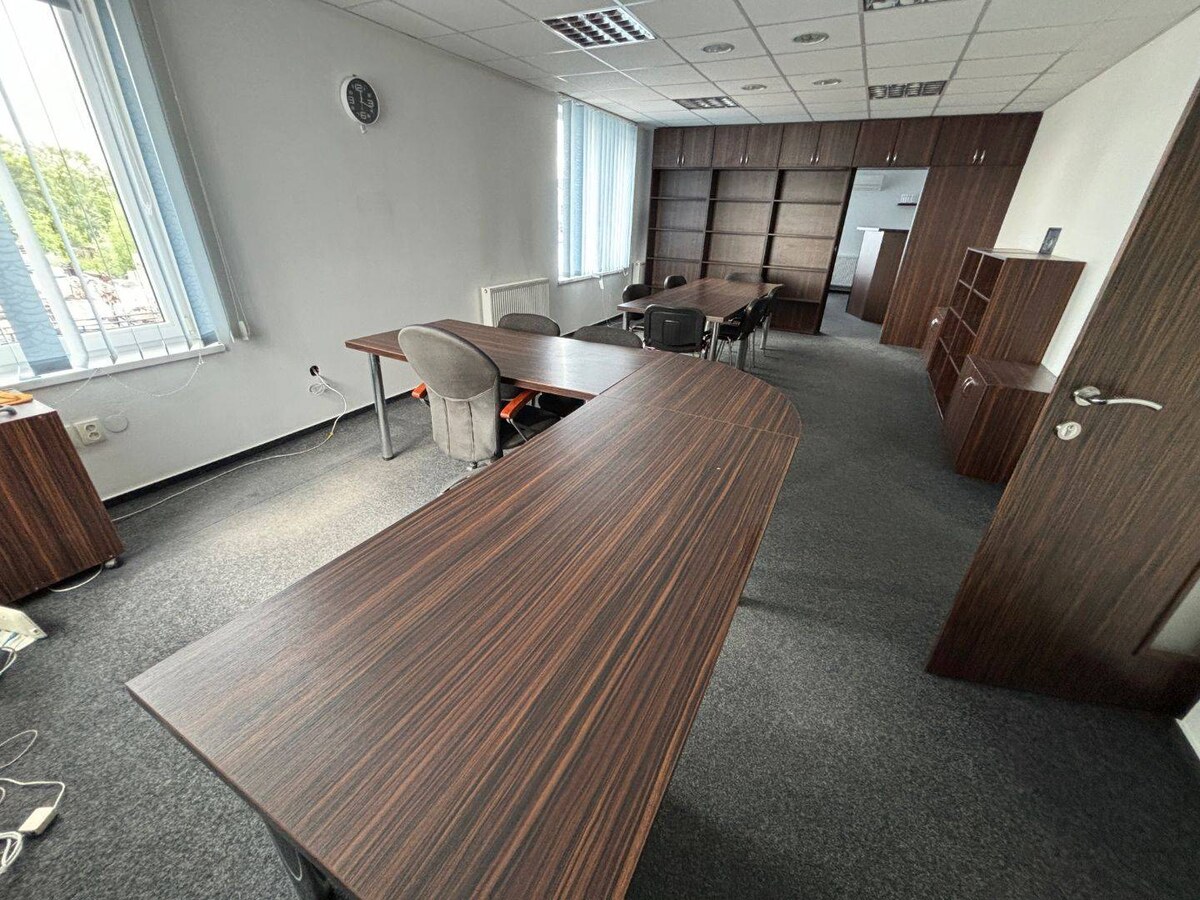 Administratívna budova na podnikanie Ludanice — foto 2