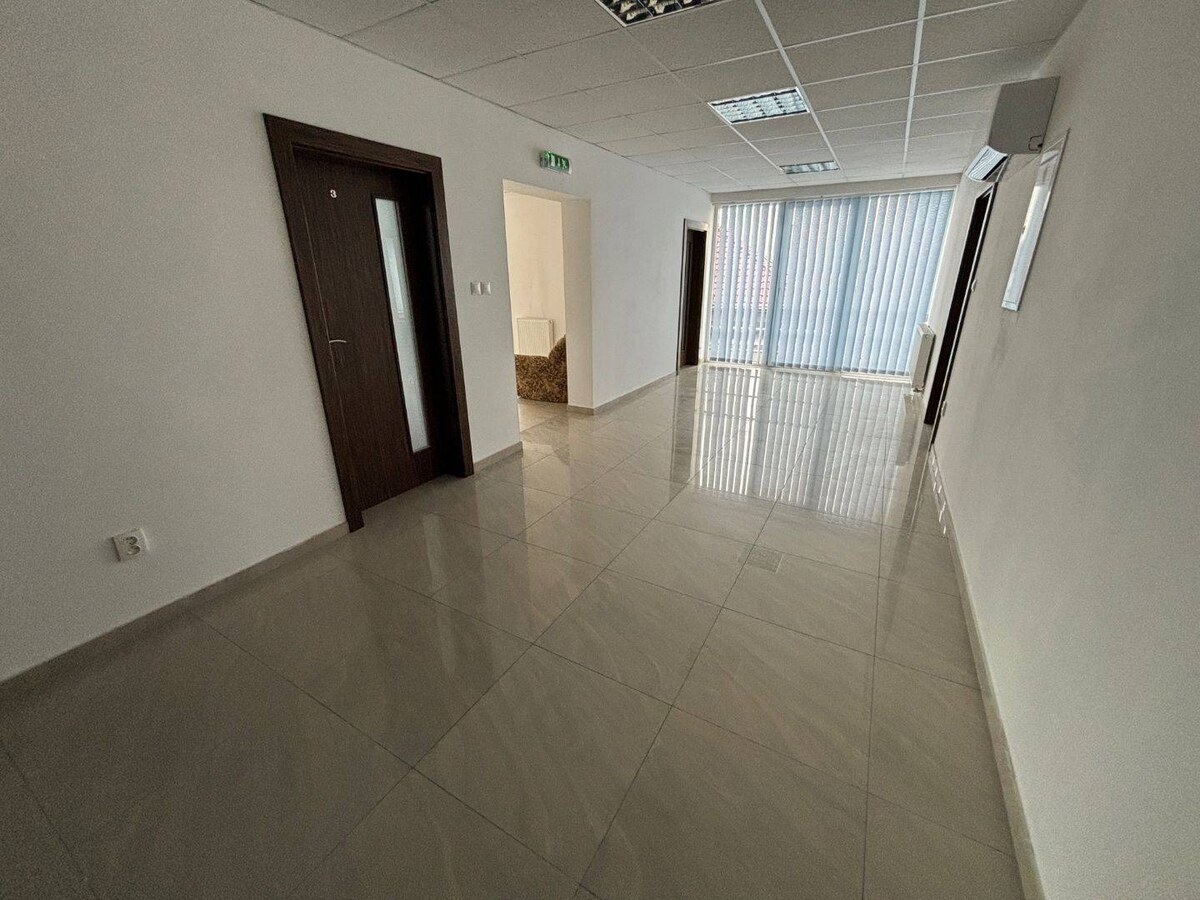 Administratívna budova na podnikanie Ludanice — foto 9